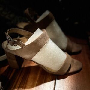 Nude Antonio Milani shoes
